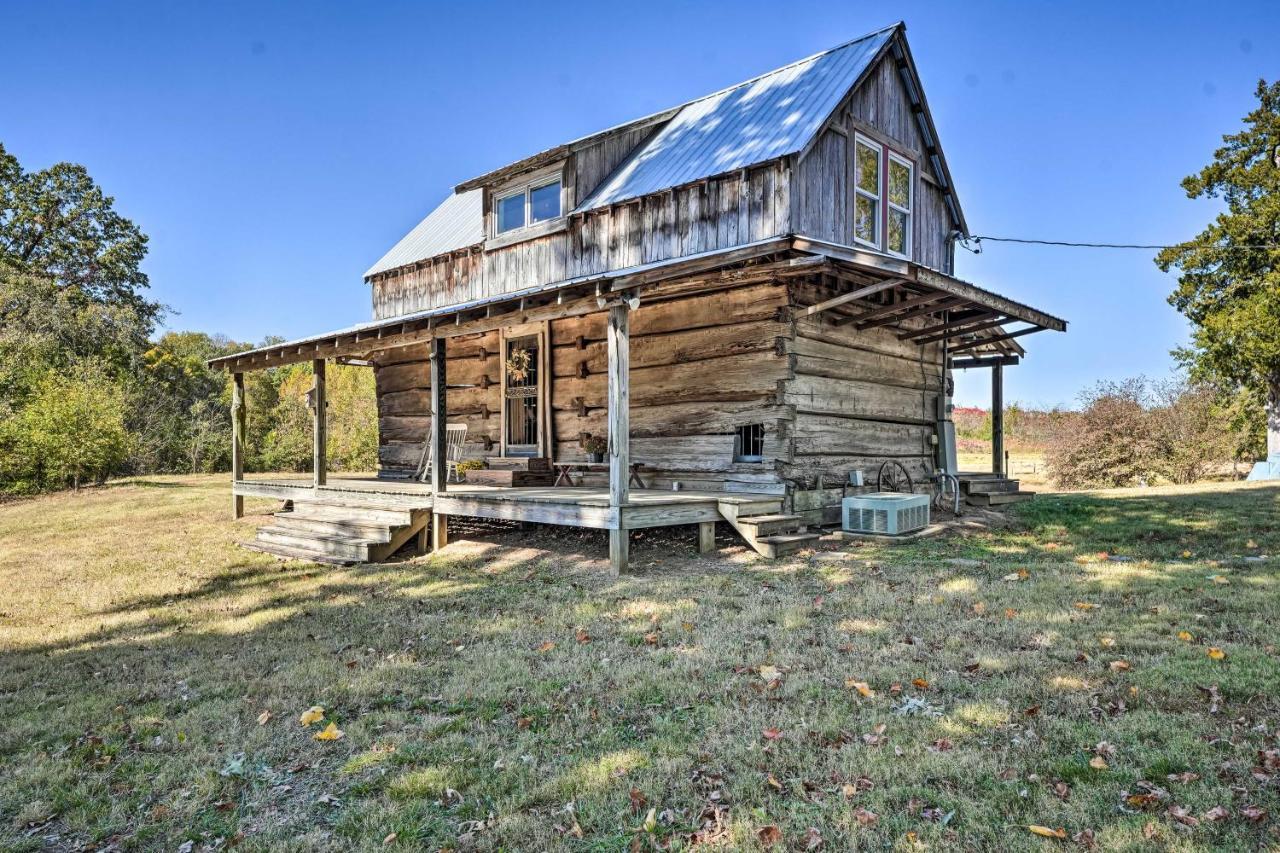 Unique Loft Cabin Fire Pit And Fishing Access! Bells ภายนอก รูปภาพ
