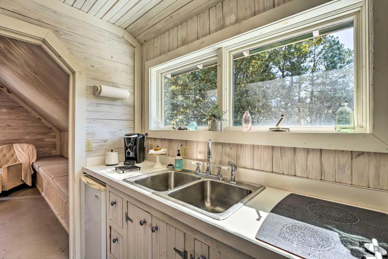 Unique Loft Cabin Fire Pit And Fishing Access! Bells ภายนอก รูปภาพ